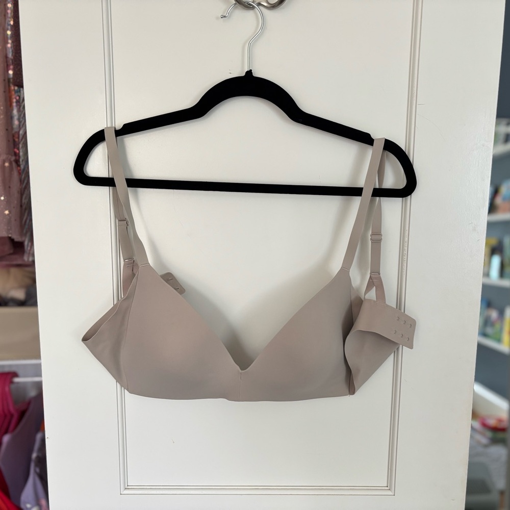 lululemon athletica Smooth Nude T-Shirt Bra